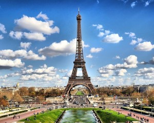 Эйфелева башня – главная достопримечательность Парижа