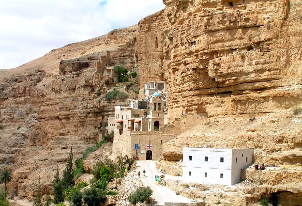 Иудейская пустыня — место паломничества и монастырей